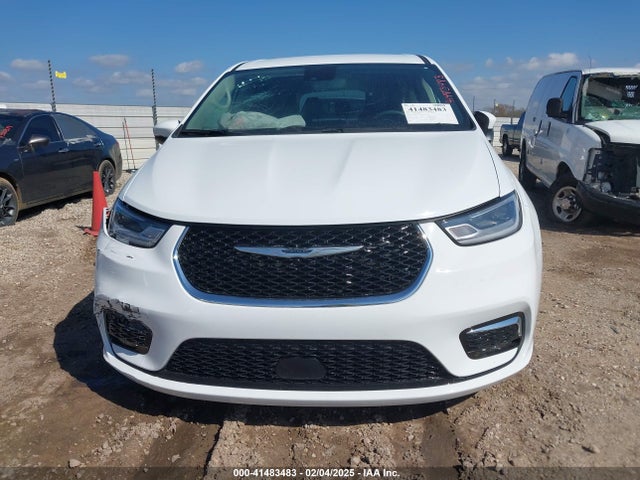 Chrysler Pacifica Touring L 2023 2C4RC1BG8PR624353 Image 12