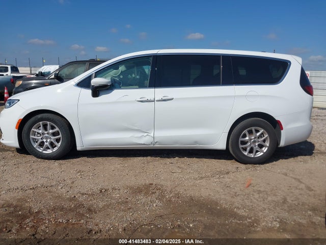 Chrysler Pacifica Touring L 2023 2C4RC1BG8PR624353 Image 14