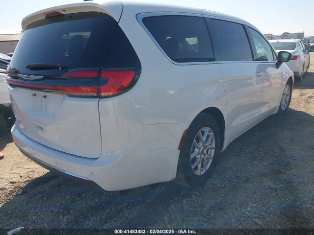 Chrysler Pacifica Touring L 2023 2C4RC1BG8PR624353 Image 4