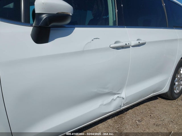 Chrysler Pacifica Touring L 2023 2C4RC1BG8PR624353 Image 6