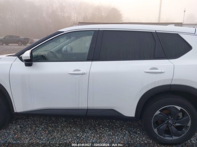 JN8BT3BA8RW355181 Nissan Rogue Sv Fwd