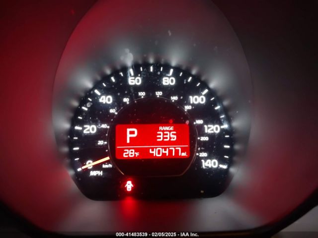 KNDJN2A2XH7411717 KIA Soul