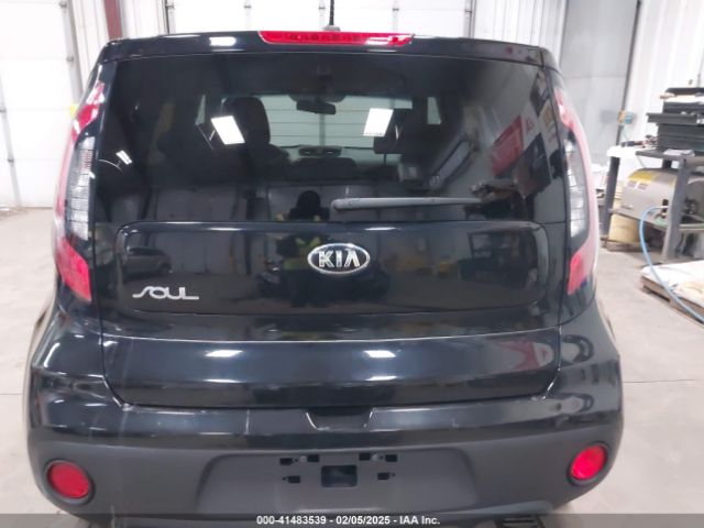 KNDJN2A2XH7411717 KIA Soul