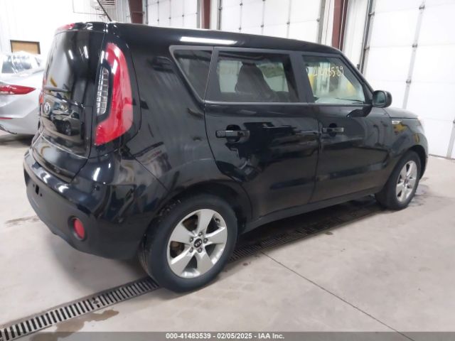 KNDJN2A2XH7411717 KIA Soul