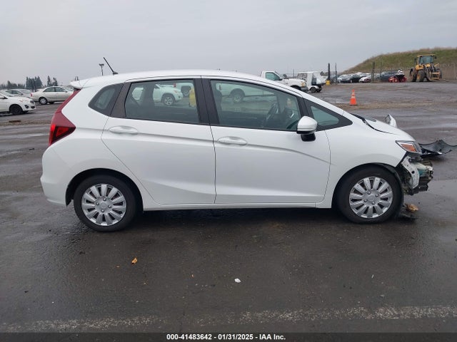 Honda FIT LX 2019 3HGGK5H49KM721688 Image 14