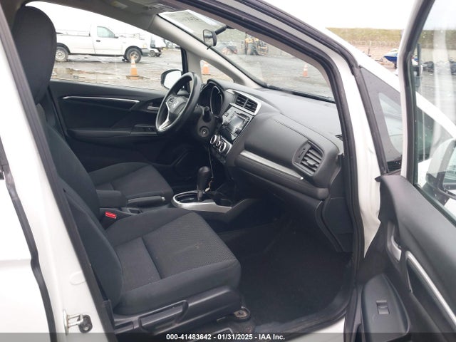 Honda FIT LX 2019 3HGGK5H49KM721688 Image 5