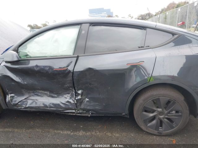 7SAYGDEE0SF249478 Tesla Model Y Long Range Dual Motor All-wheel Drive