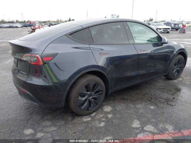 7SAYGDEE0SF249478 Tesla Model Y Long Range Dual Motor All-wheel Drive