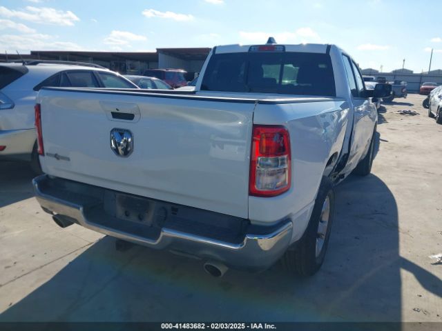 1C6RREBT0NN158146 RAM 1500 Lone Star  4x2 6'4 Box