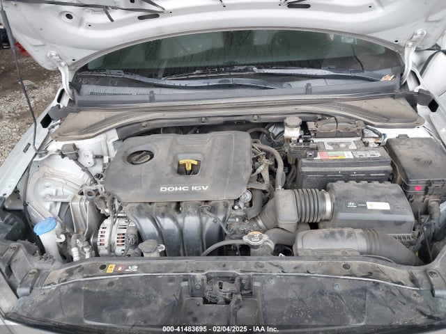 5NPD74LF1HH129979 Hyundai ELANTRA SE