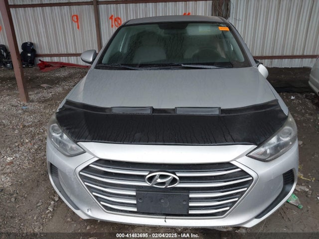 5NPD74LF1HH129979 Hyundai ELANTRA SE