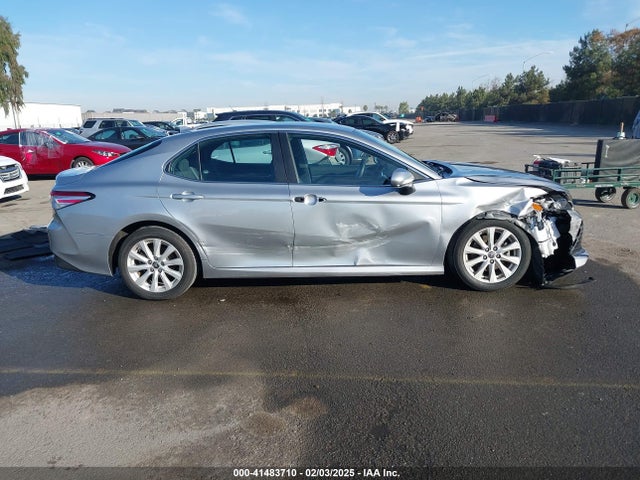 Toyota CAMRY LE 2020 4T1C11AK5LU952968 Image 13