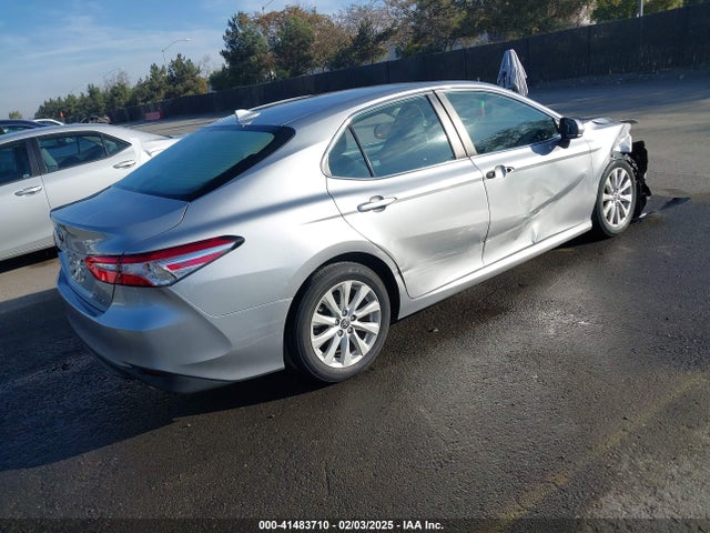 Toyota CAMRY LE 2020 4T1C11AK5LU952968 Image 4
