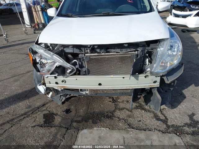 3N1CN7AP8JL882254 Nissan Versa 1.6 Sv