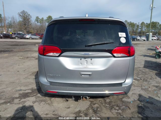 2C4RC1BG9JR290695 Chrysler Pacifica Touring L