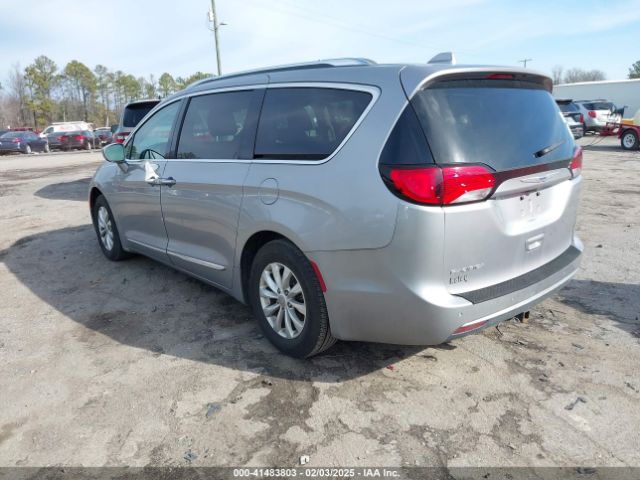 2C4RC1BG9JR290695 Chrysler Pacifica Touring L