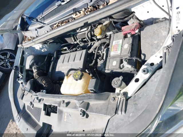 3GNCJKSB4KL279244 Chevrolet TRAX LS