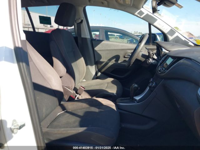 3GNCJKSB4KL279244 Chevrolet TRAX LS