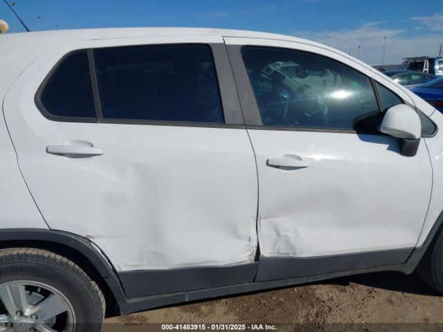 3GNCJKSB4KL279244 Chevrolet TRAX LS
