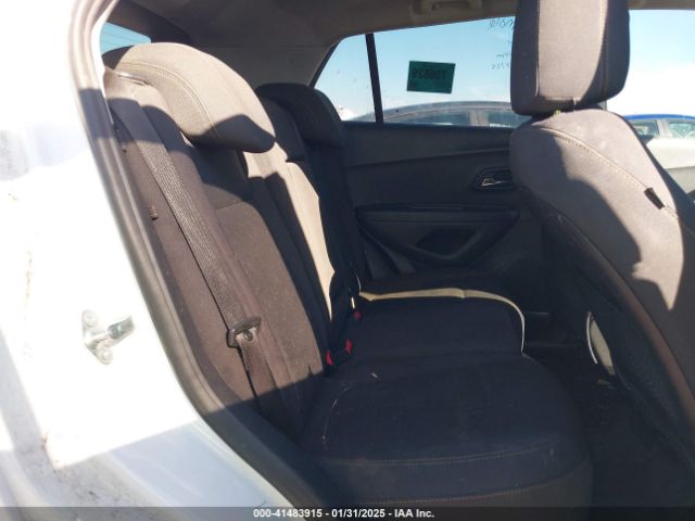 3GNCJKSB4KL279244 Chevrolet TRAX LS