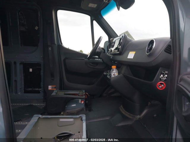 W1W4EBVY6NP465821 Winnebago Walk-in Van
