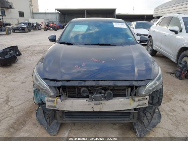 1N4BL4FV4KC107201 Nissan Altima 2.5 Platinum