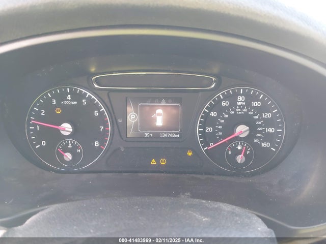5XYPG4A54HG311769 KIA Sorento 3.3l Lx