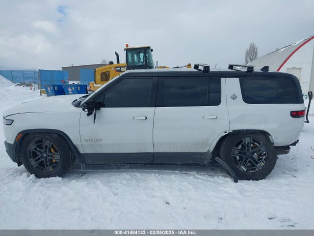 Rivian R1s Adventure 2023 7PDSGABA9PN015327 Image 15