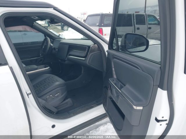 2023 RIVIAN R1S 7PDSGABA9PN015327 Photo 4