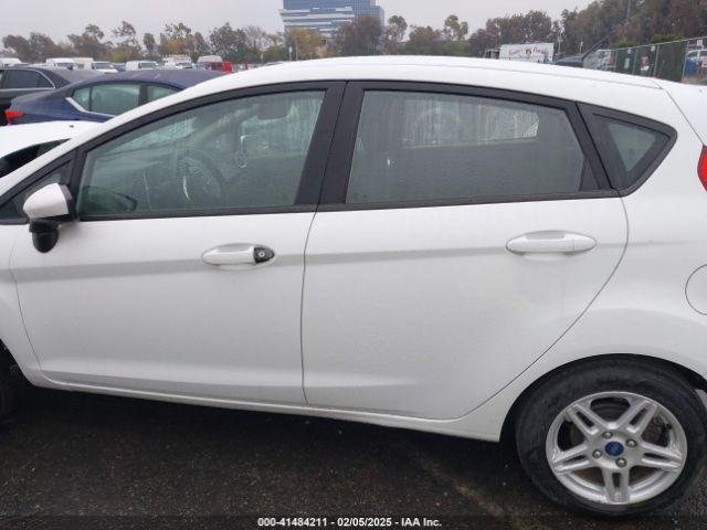3FADP4EJ9JM127467 Ford FIESTA SE