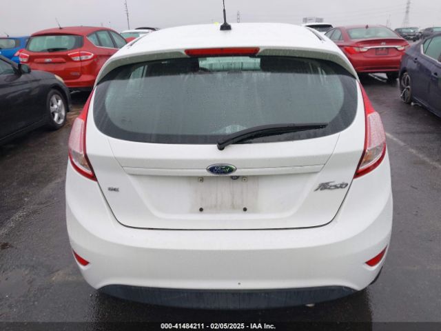 3FADP4EJ9JM127467 Ford FIESTA SE
