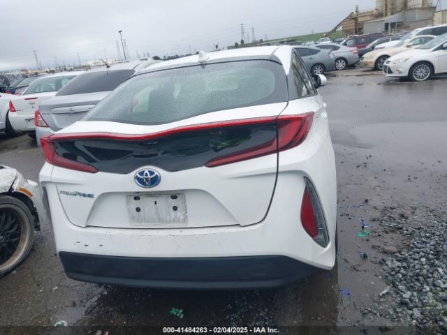 JTDKAMFP2N3208503 Toyota Prius Prime Le