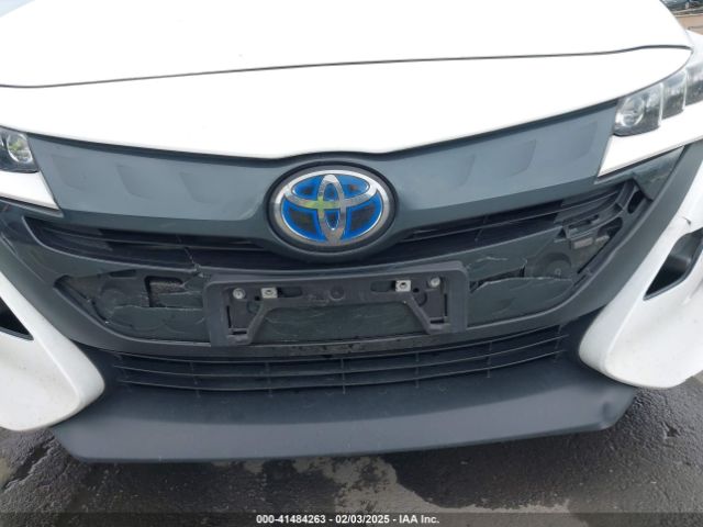 JTDKAMFP2N3208503 Toyota Prius Prime Le
