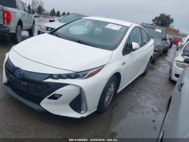 JTDKAMFP2N3208503 Toyota Prius Prime Le