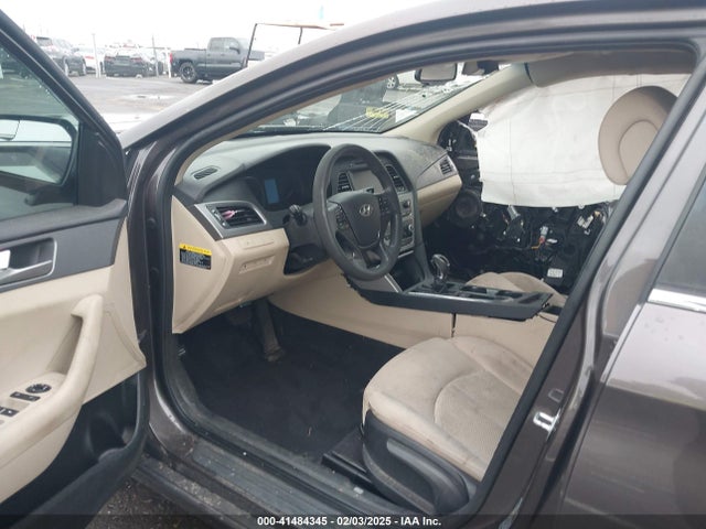 Hyundai SONATA SE 2017 5NPE24AF0HH477794 Image 5