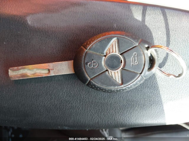 2006 MINI COOPER WMWRF33586TF64534 Photo 10
