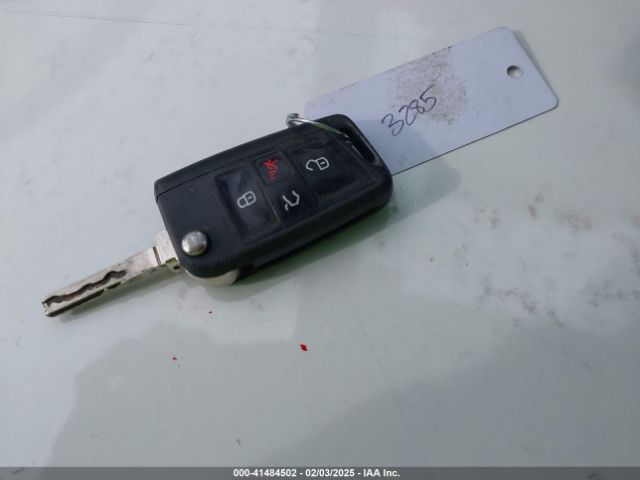 3VWN57BU1KM018794 Volkswagen Jetta 1.4t S