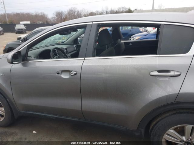 KNDPMCAC7J7393243 KIA Sportage Lx