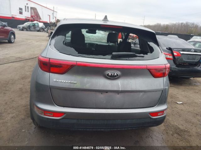 KNDPMCAC7J7393243 KIA Sportage Lx