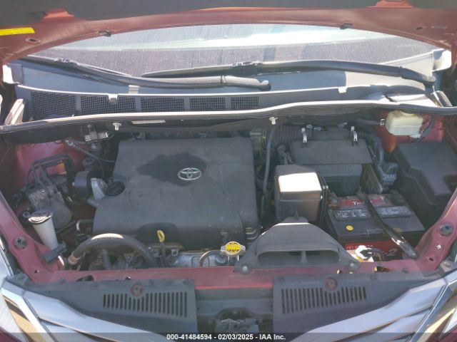 5TDYK3DCXFS630889 Toyota Sienna Xle 8 Passenger