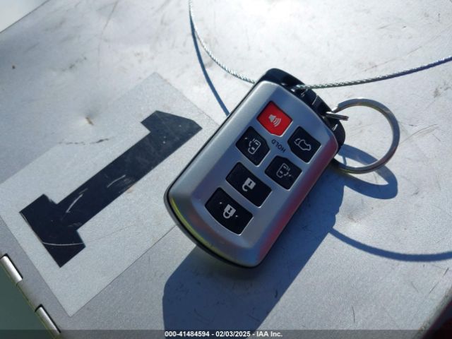 5TDYK3DCXFS630889 Toyota Sienna Xle 8 Passenger