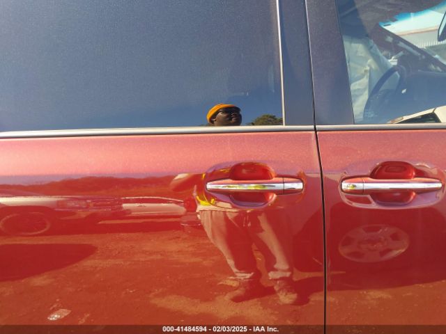 5TDYK3DCXFS630889 Toyota Sienna Xle 8 Passenger