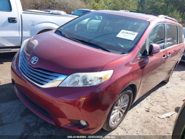 5TDYK3DCXFS630889 Toyota Sienna Xle 8 Passenger