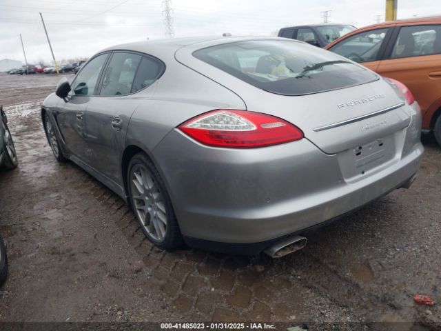 2011 PORSCHE PANAMERA WP0AA2A79BL015364 Photo 2