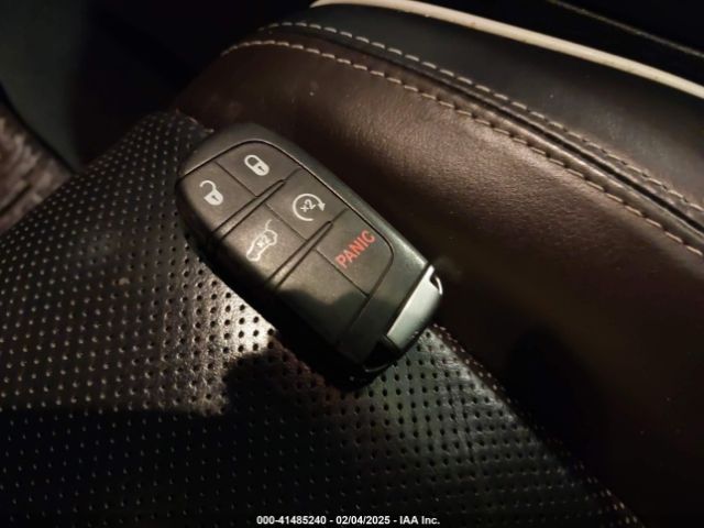 1C4RJFCT7FC612930 Jeep Grand Cherokee Overland