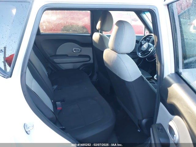 KNDJN2A28G7857668 KIA Soul