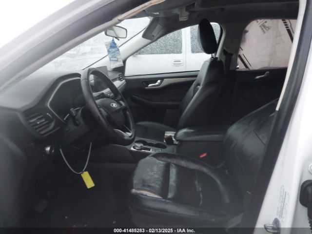 1FMCU0CZ8MUB03799 Ford Escape Sel Hybrid