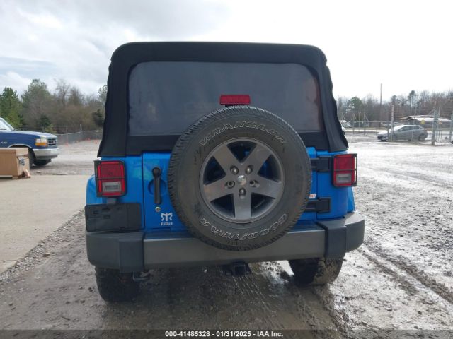 1C4BJWDG8FL581819 Jeep Wrangler Unlimited Freedom Edition