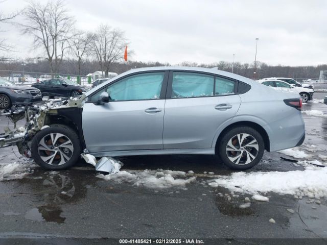 4S3BWAF68P3010213 Subaru Legacy Premium
