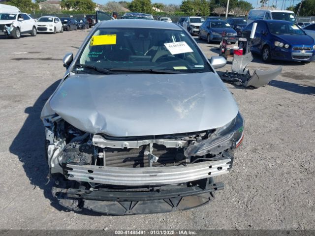 JTDEPMAE1MJ187249 Toyota COROLLA LE